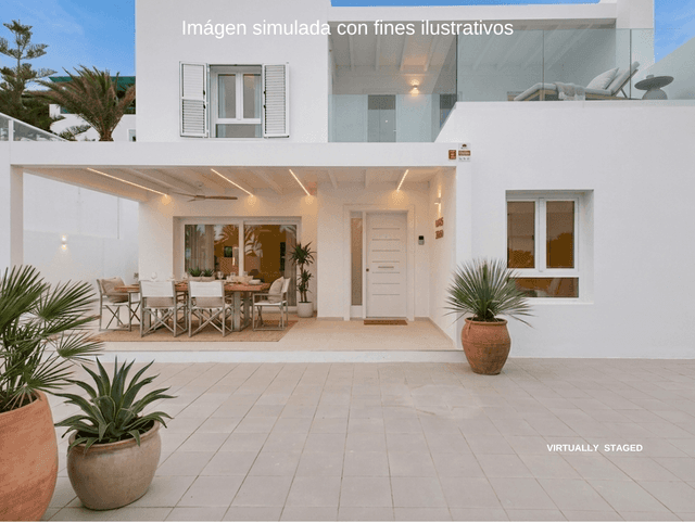 Imagen de la propiedad Inversión con rentabilidad asegurada : Chalet independiente en Costa Teguise