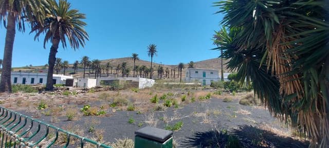 Imagen de la propiedad Terreno Urbano en un entorno único en Haría.