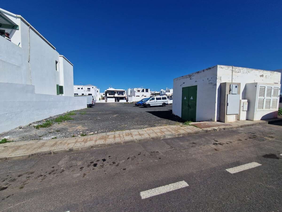 Imagen 2 de la propiedad Terreno urbano en Playa Honda.