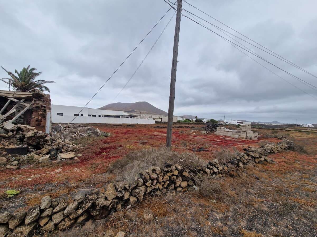 Imagen 2 de la propiedad Terreno urbano con amplias vistas en la localidad de Tiagua.