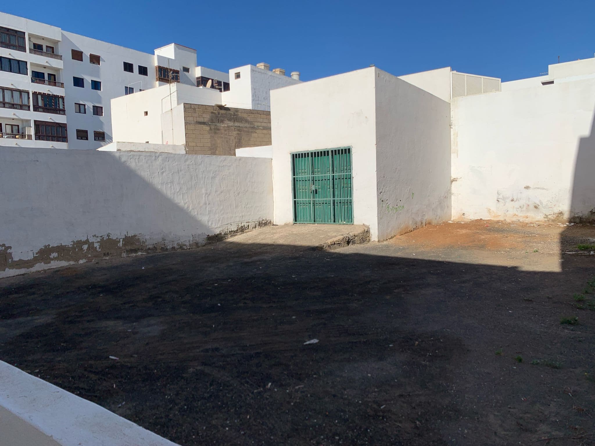 Imagen 3 de la propiedad Terreno urbano cerca del Open Mall Arrecife