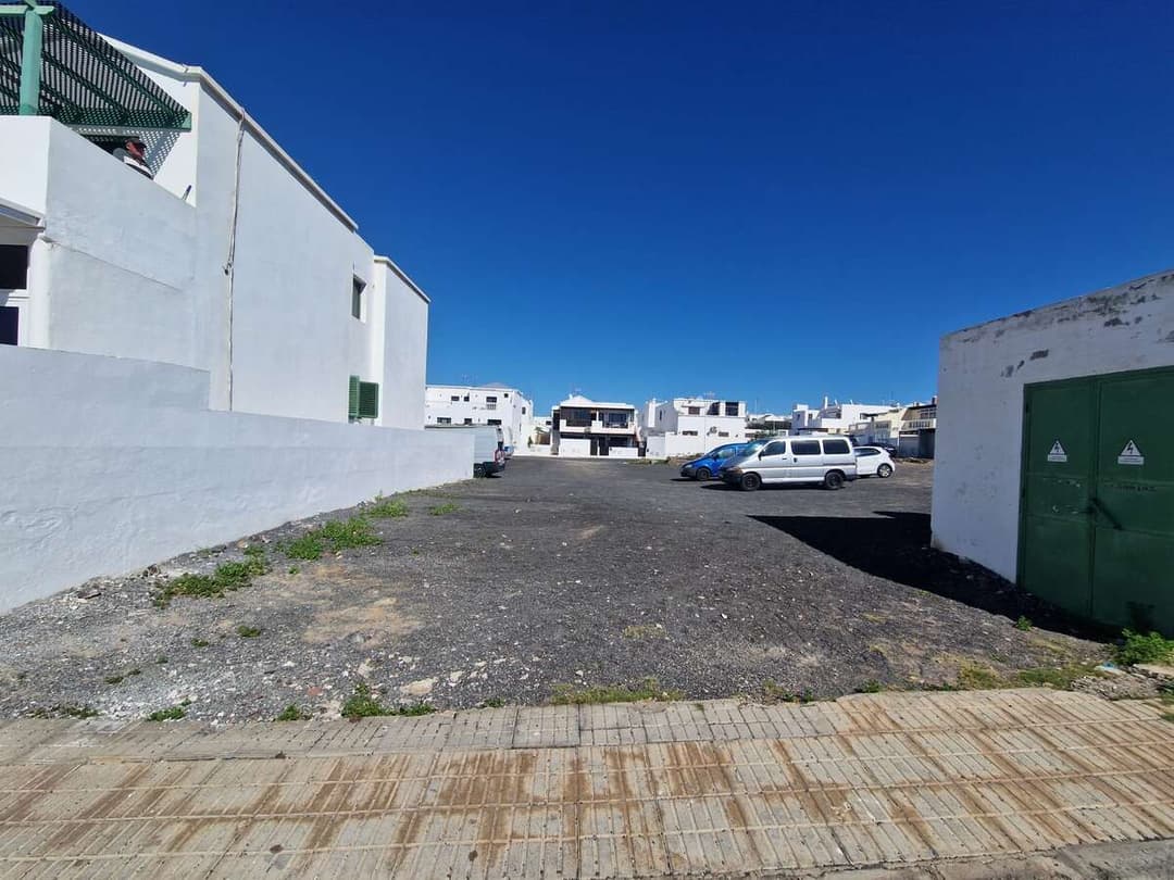 Imagen de propiedad: Terreno urbano en Playa Honda. en Playa Honda